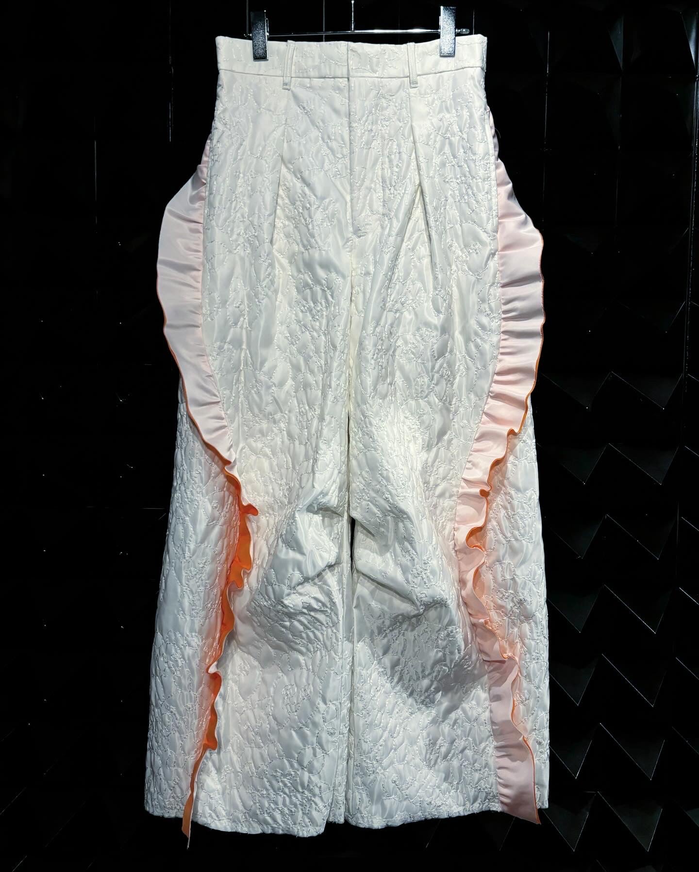 【BASE MARK 25AW,】 Bear embroidery M-01 & ABear Quilting pants(HIGAN limited)& Bear Quilting Bag WHITEtype
