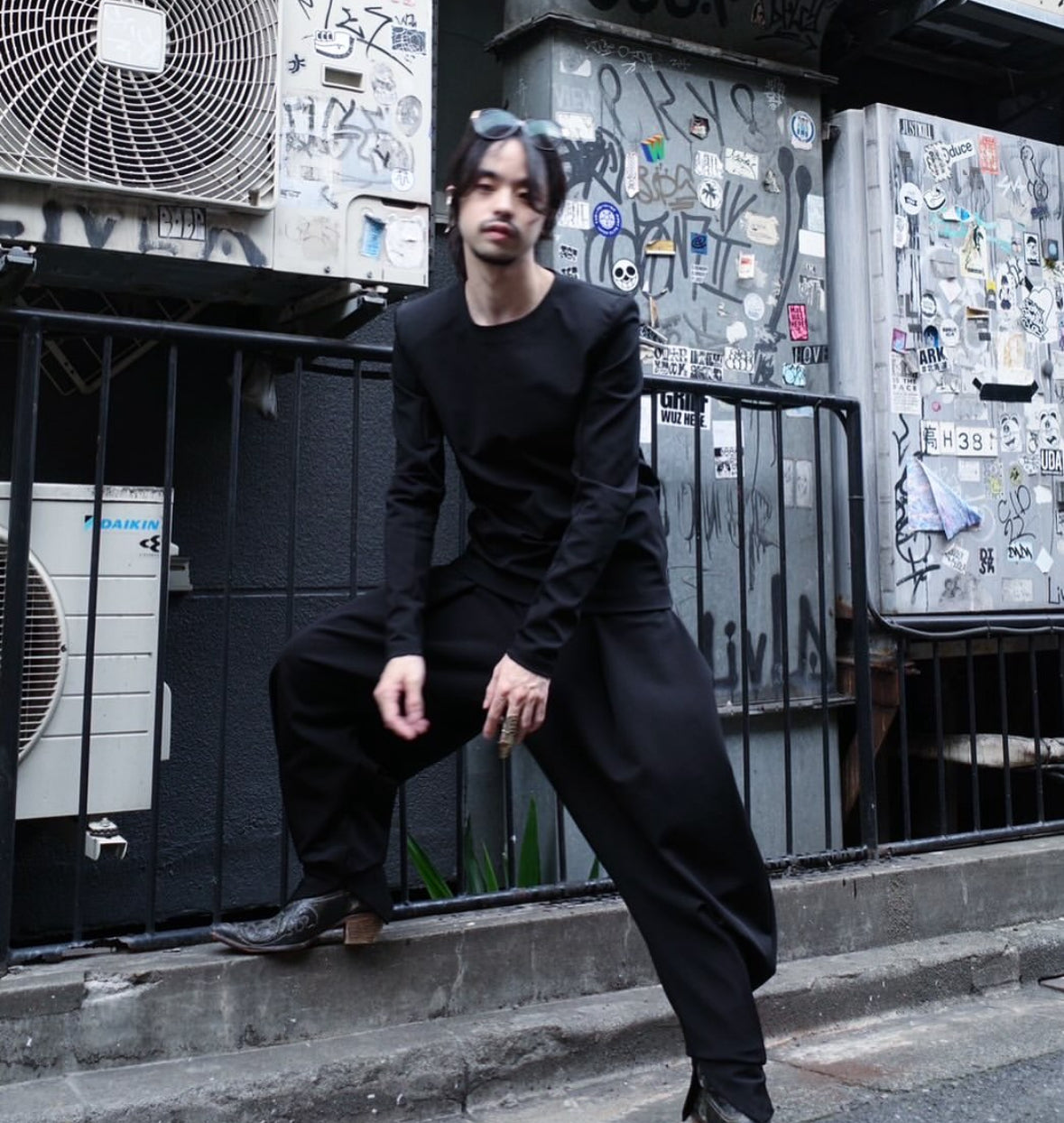 【divka 25aw,】Camellia Resilient Ponte Tops With Shoulder Pads & Camellia Resilient Ponte Curved Silhouette Pants