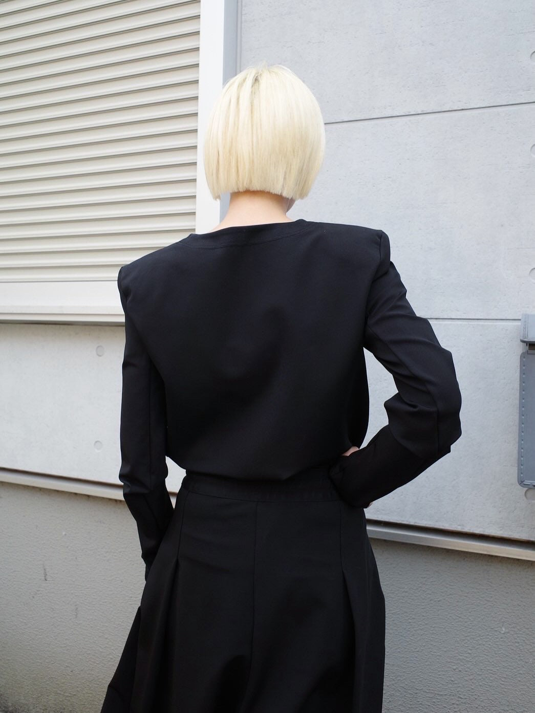 【divka 25aw,】Camellia Resilient Ponte Tops With Shoulder Pads & Camellia Resilient Ponte Curved Silhouette Pants