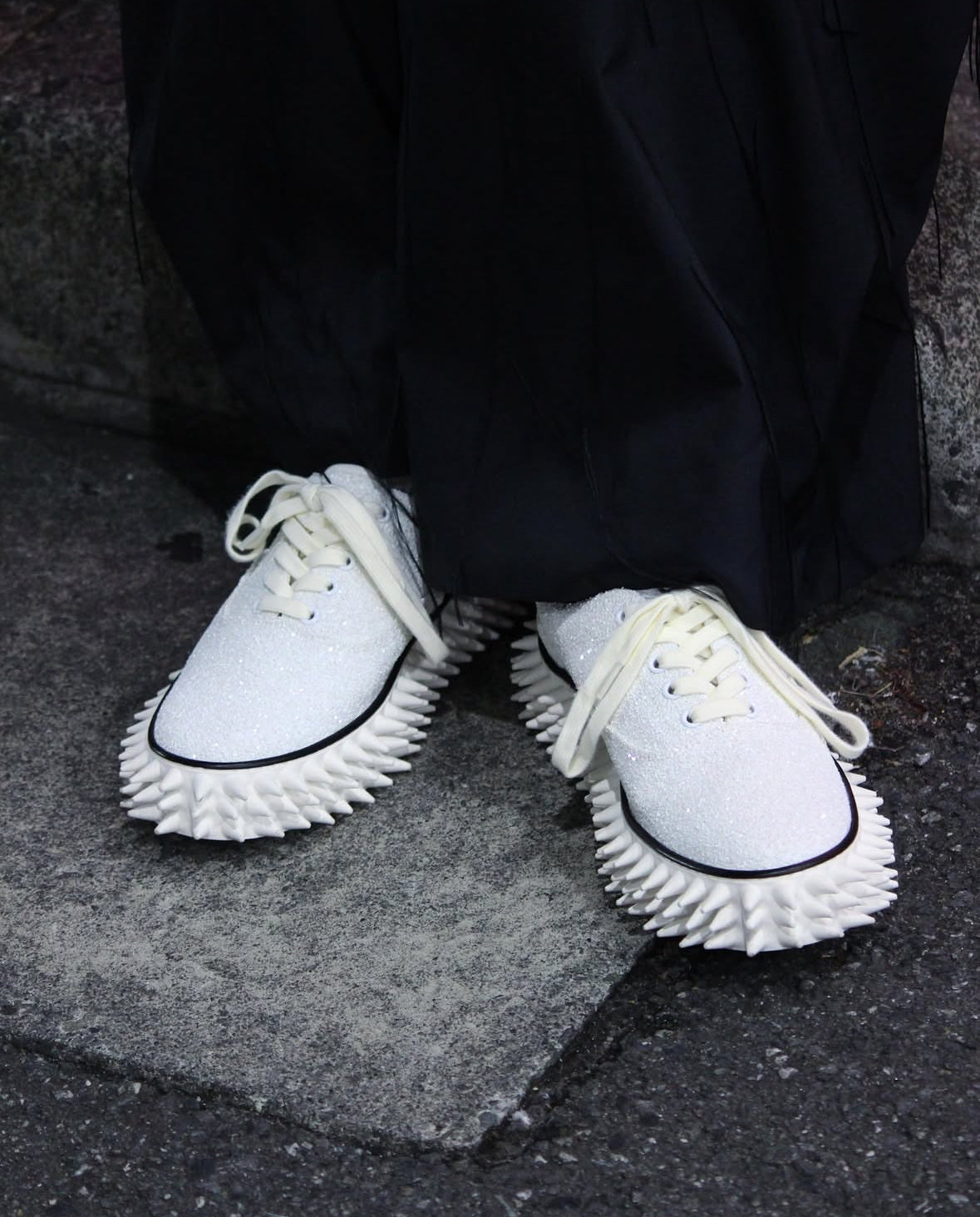 【doublet 26AW,】 GLITTER SPIKE SNEAKER/ WHITE