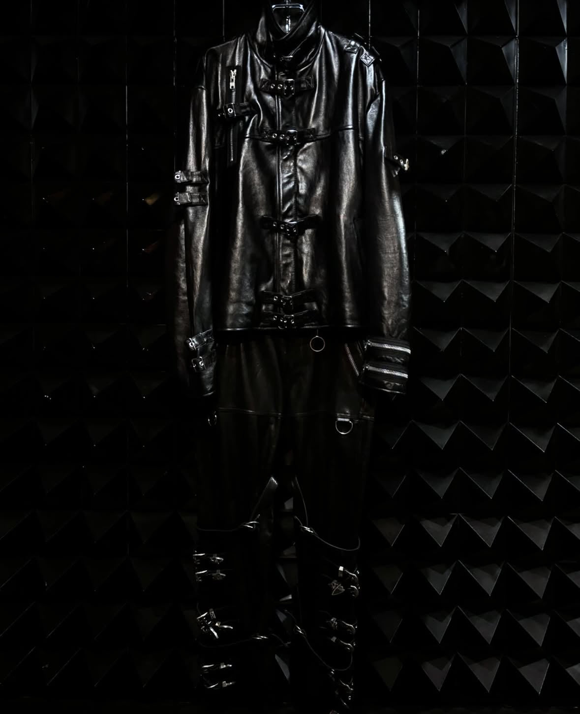 【doublet 25AW,】 BUCKLE OVERLOAD LEATHER JACKET & BUCKLE OVERLOAD LEATHER PANTS