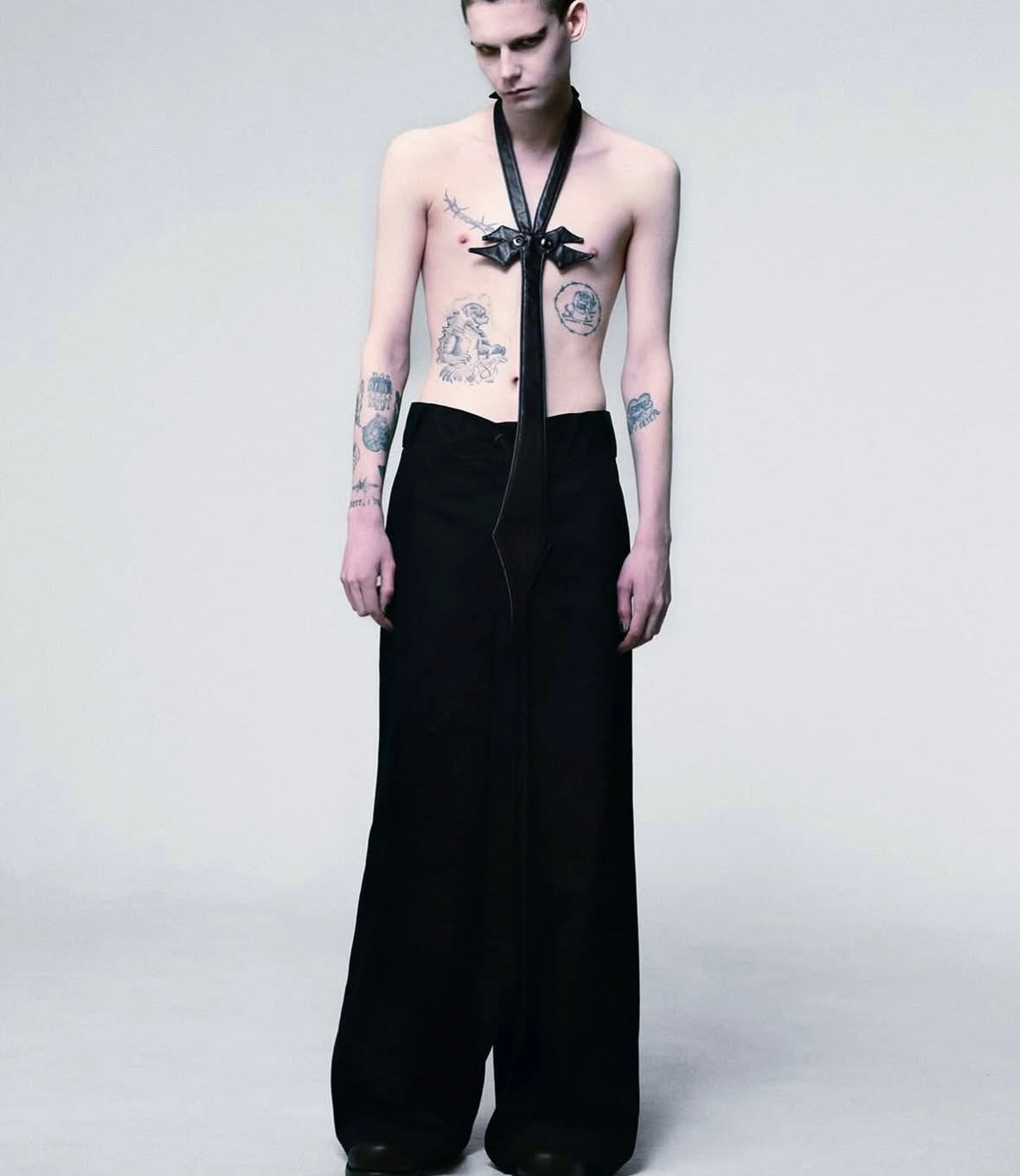 maa 25ss REVERSIBLE TIE NECKLACE