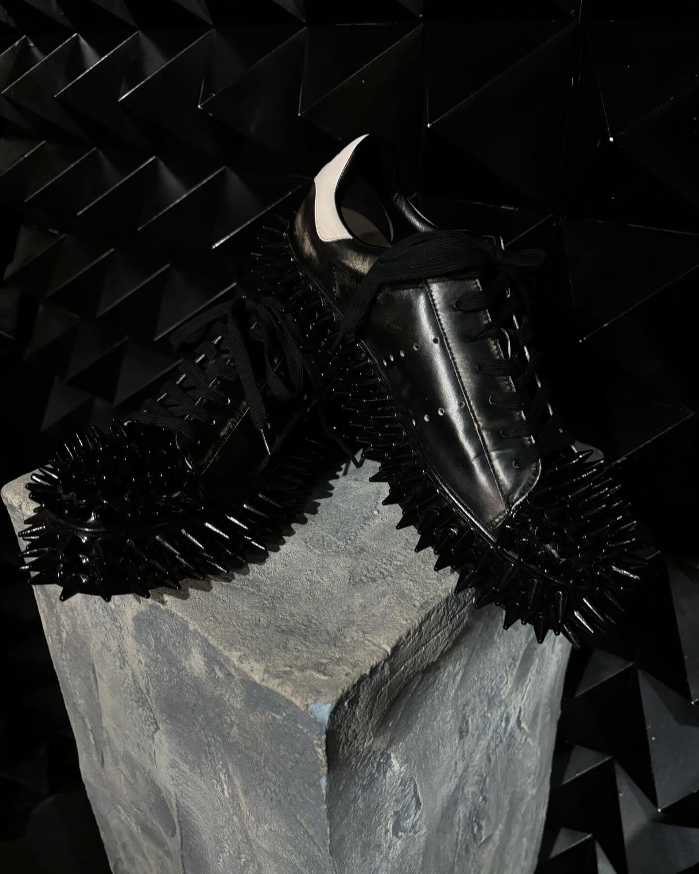 【doublet 25AW,】 SPIKY LEATHER SNEAKER