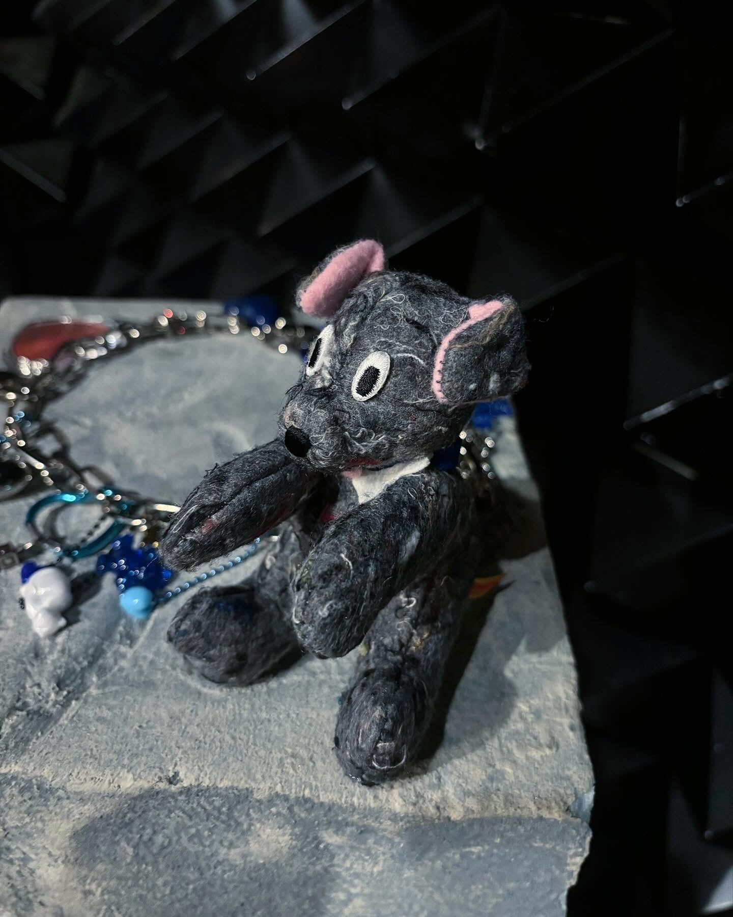 【doublet 25AW,】 KEY CHAIN WITH DOG DOLL