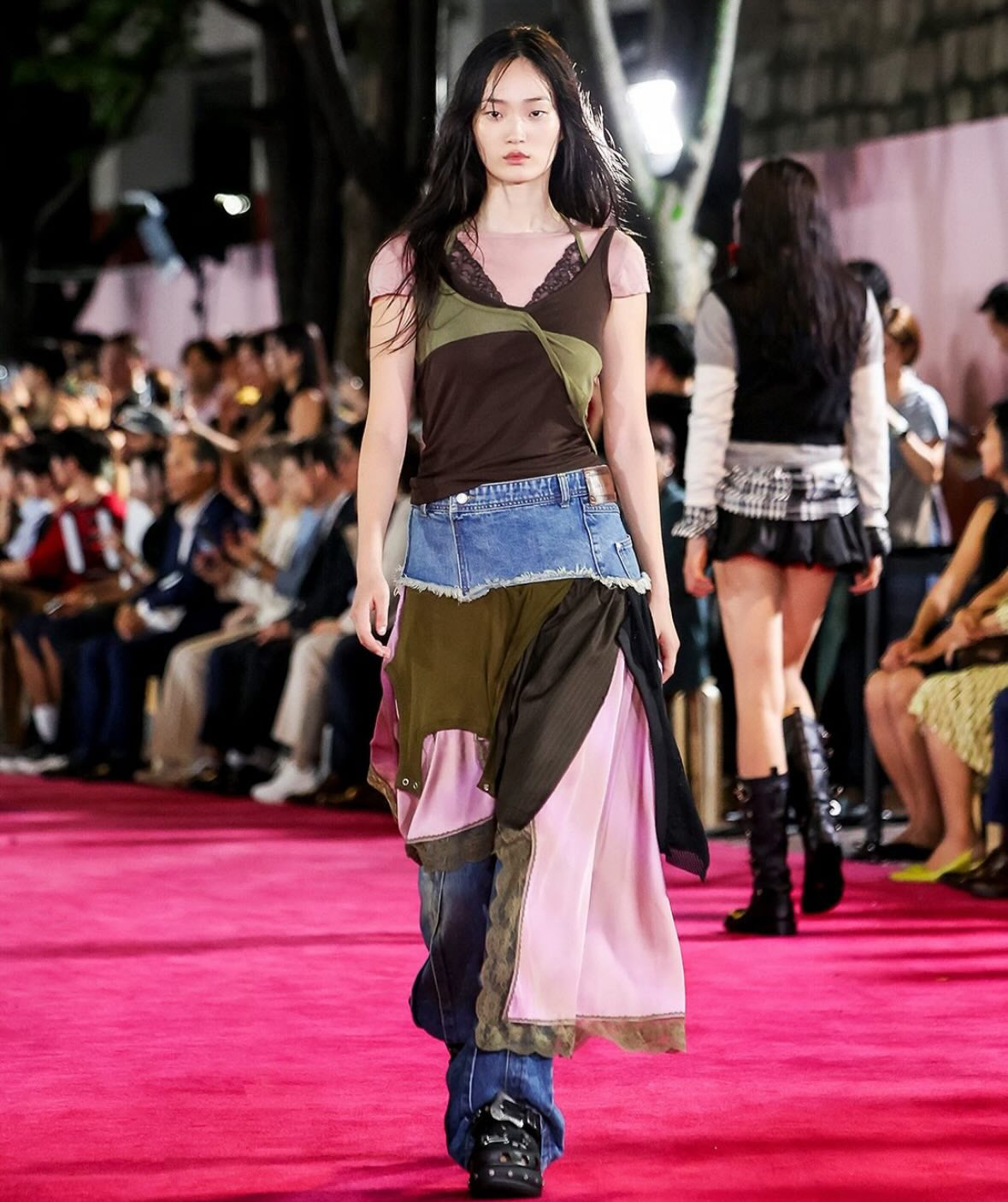 【Andersson Bell 26SS,】DENIM COMBINATION LACE HEM SKIRT PINK