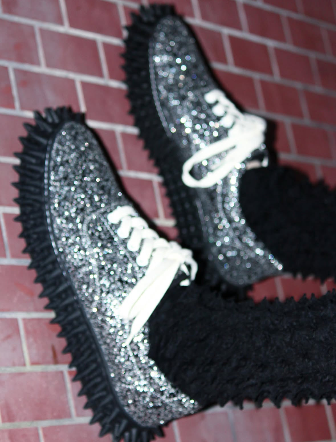 【doublet 26AW,】 GLITTER SPIKE SNEAKER/SILVER