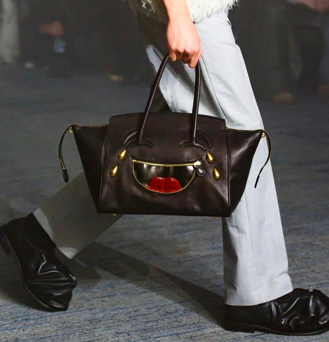 【doublet 26AW,】LAUGHING EMOJI LEATHER BAG