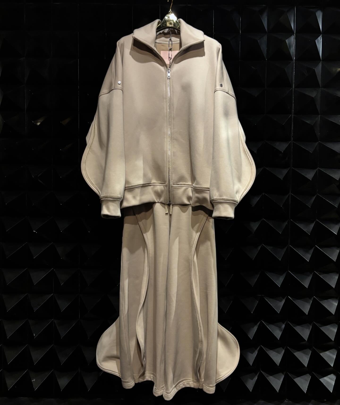 【seivson 26SS,】Laser-Cut Structured Jacket 	& Laser-Cut Structured Pants Pants