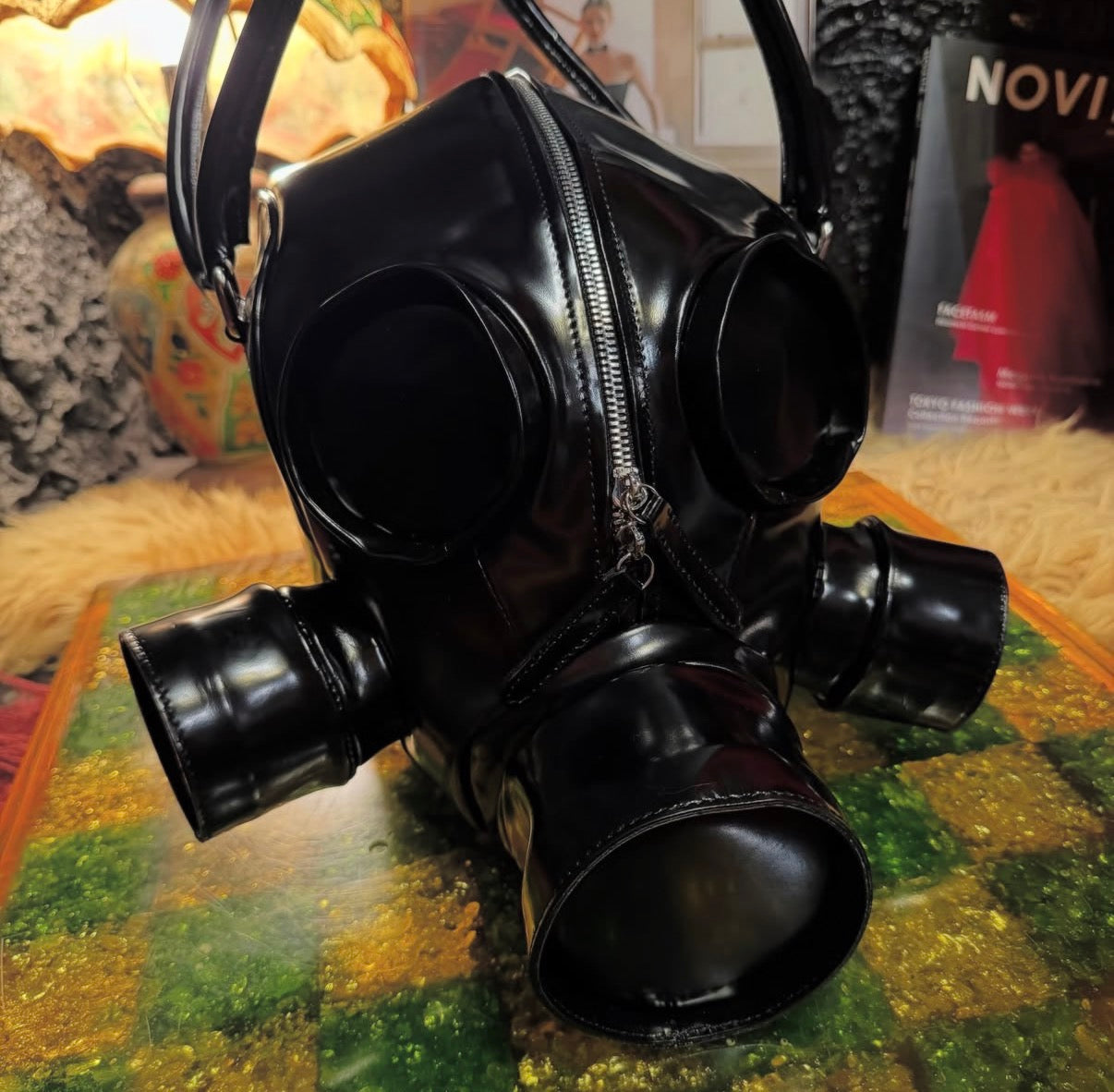 【doublet 26AW,】 
GAS MASK LEATHER HAND BAG  BLACK