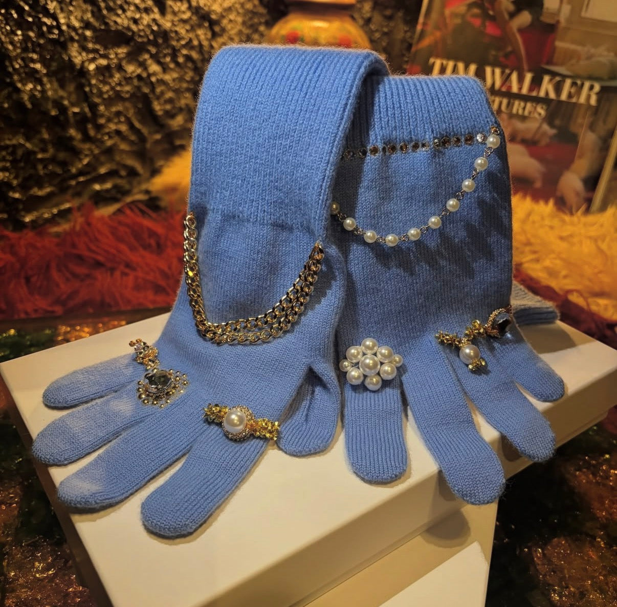 【doublet 26AW,】 
JEWELRY ATTACHED LONG
GLOVES/ BLUE