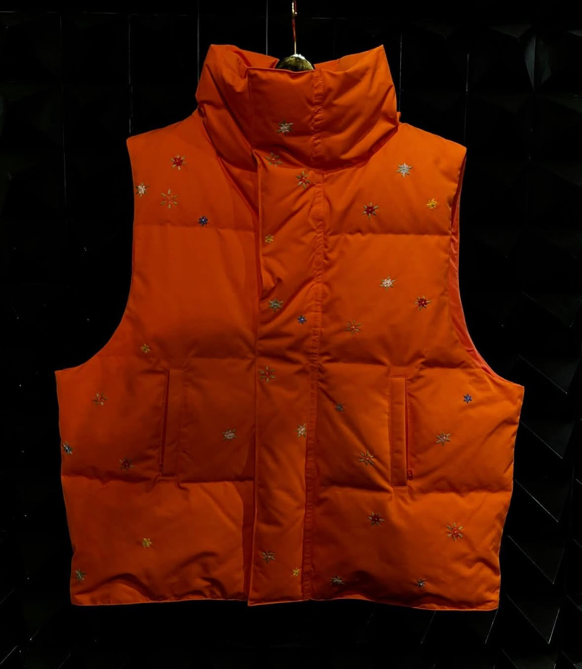 【TENDER PERSON 25AW,】HAND GARDEN EMBROIDERY DOWN VEST
