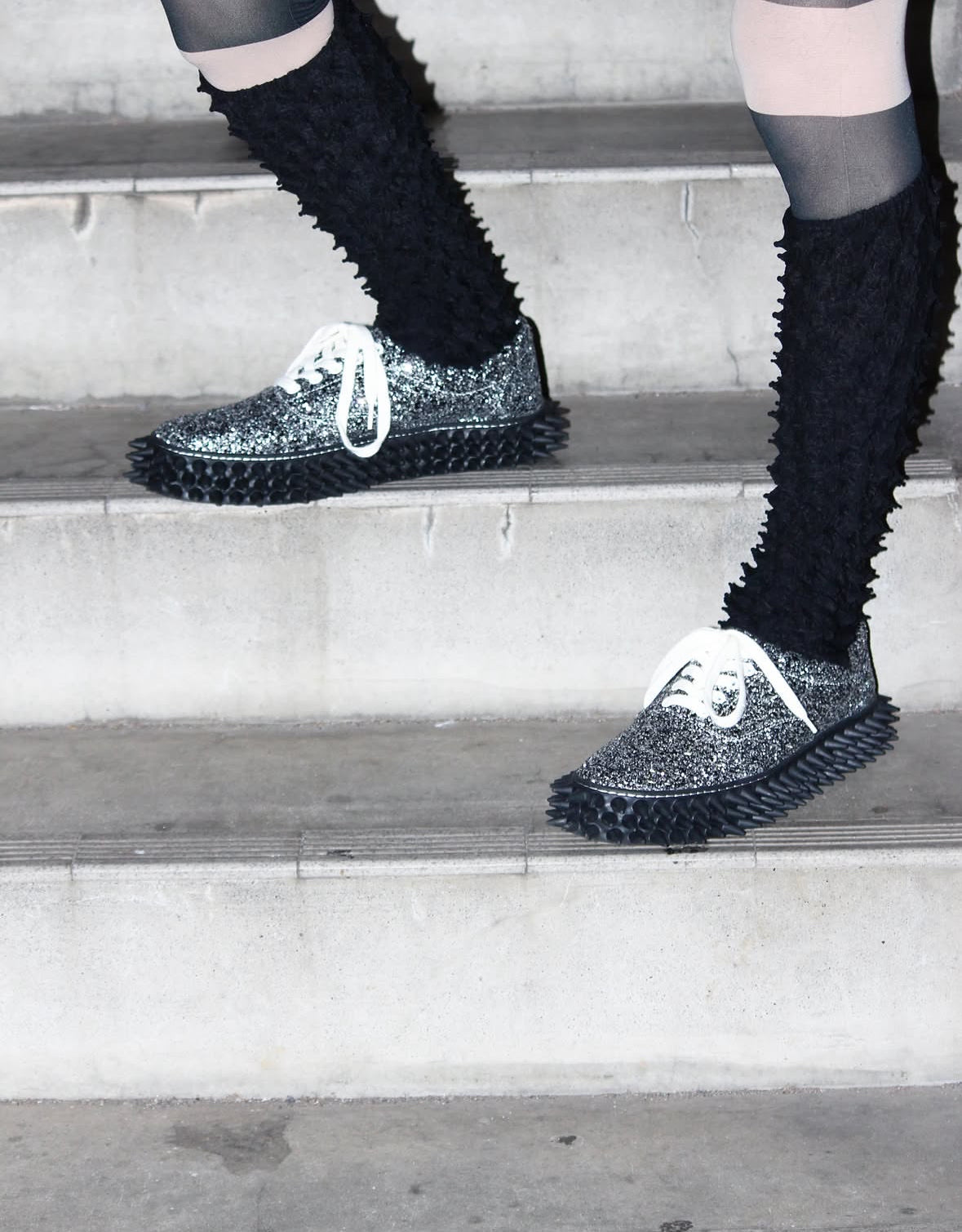 【doublet 26AW,】 GLITTER SPIKE SNEAKER/SILVER