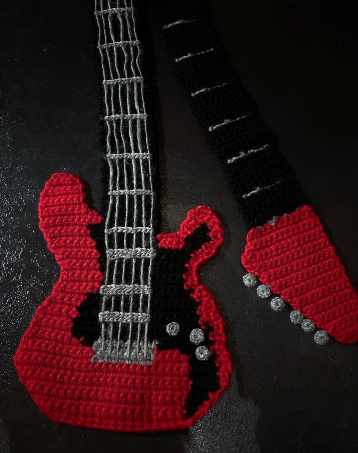 【LIBRIO MENDONÇA 25AW,】
TOMODACHI GUITTER MUFFLER