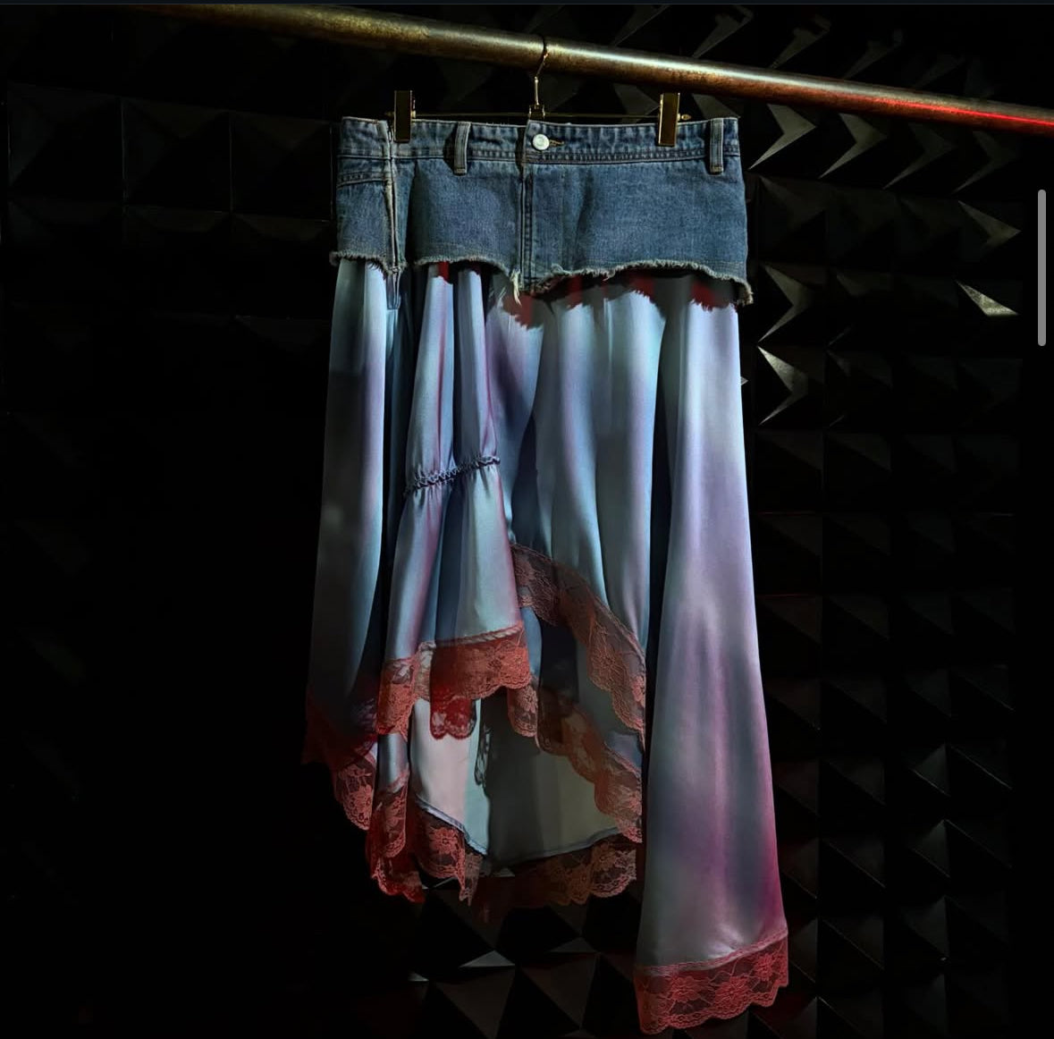 【Andersson Bell 26SS,】DENIM COMBINATION LACE HEM SKIRT BLUE