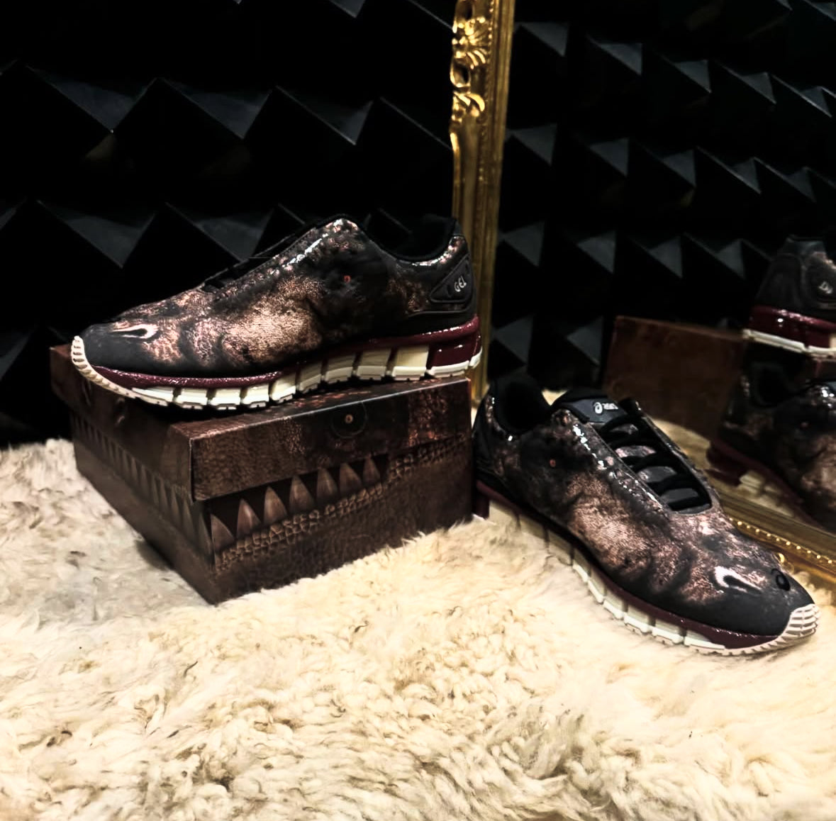 【doublet 26SS,】
　ASICS DINO RUNNERS