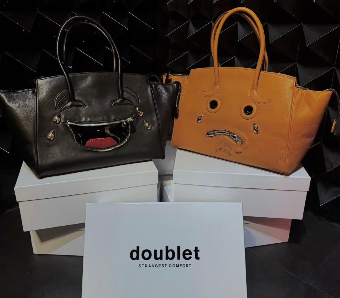 【doublet 26AW,】PLEADING EMOJI LEATHER BAG
