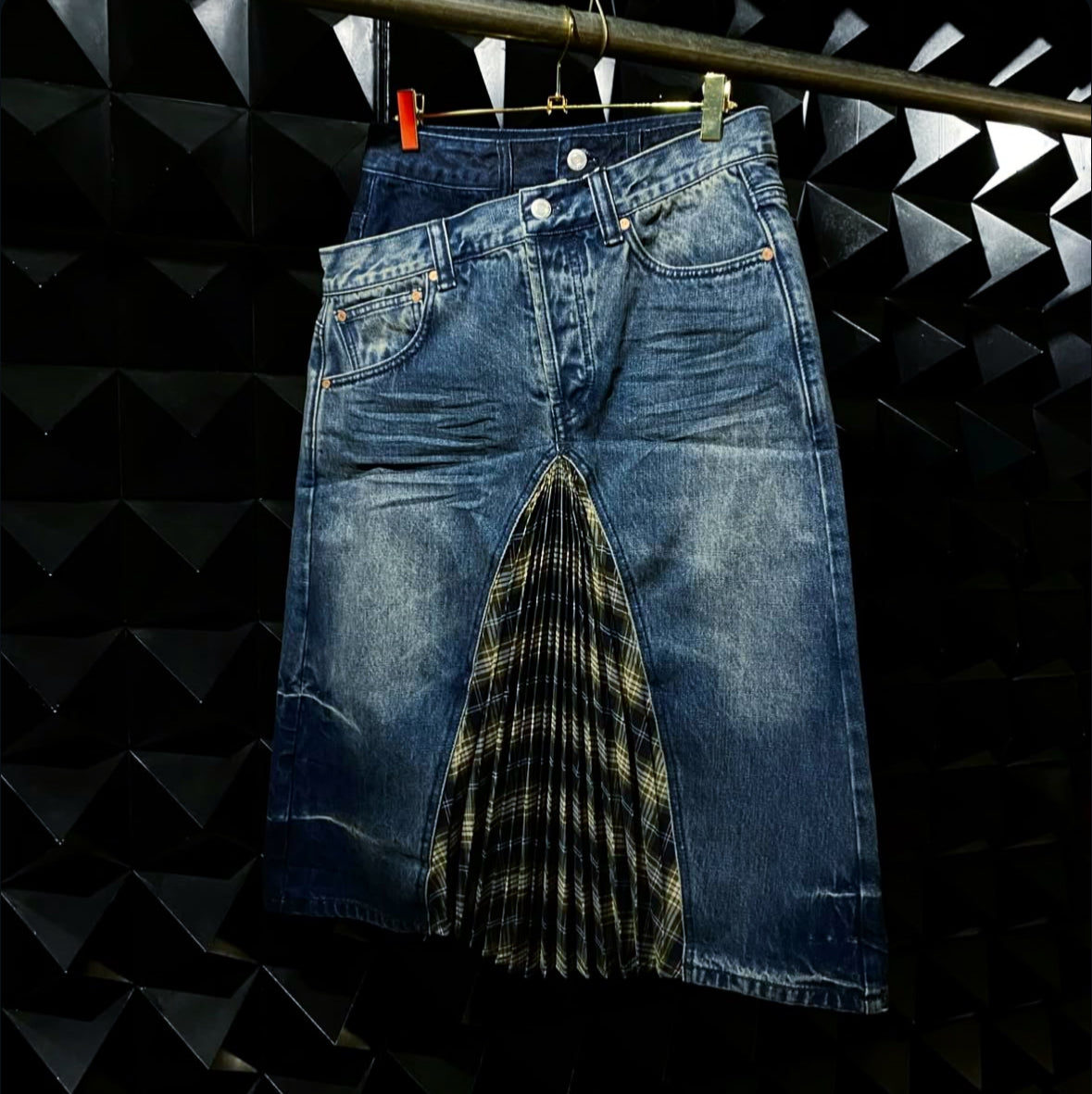 【Andersson Bell 26SS,】PLEATS COMBO FLIPPED DENIM SKIRT