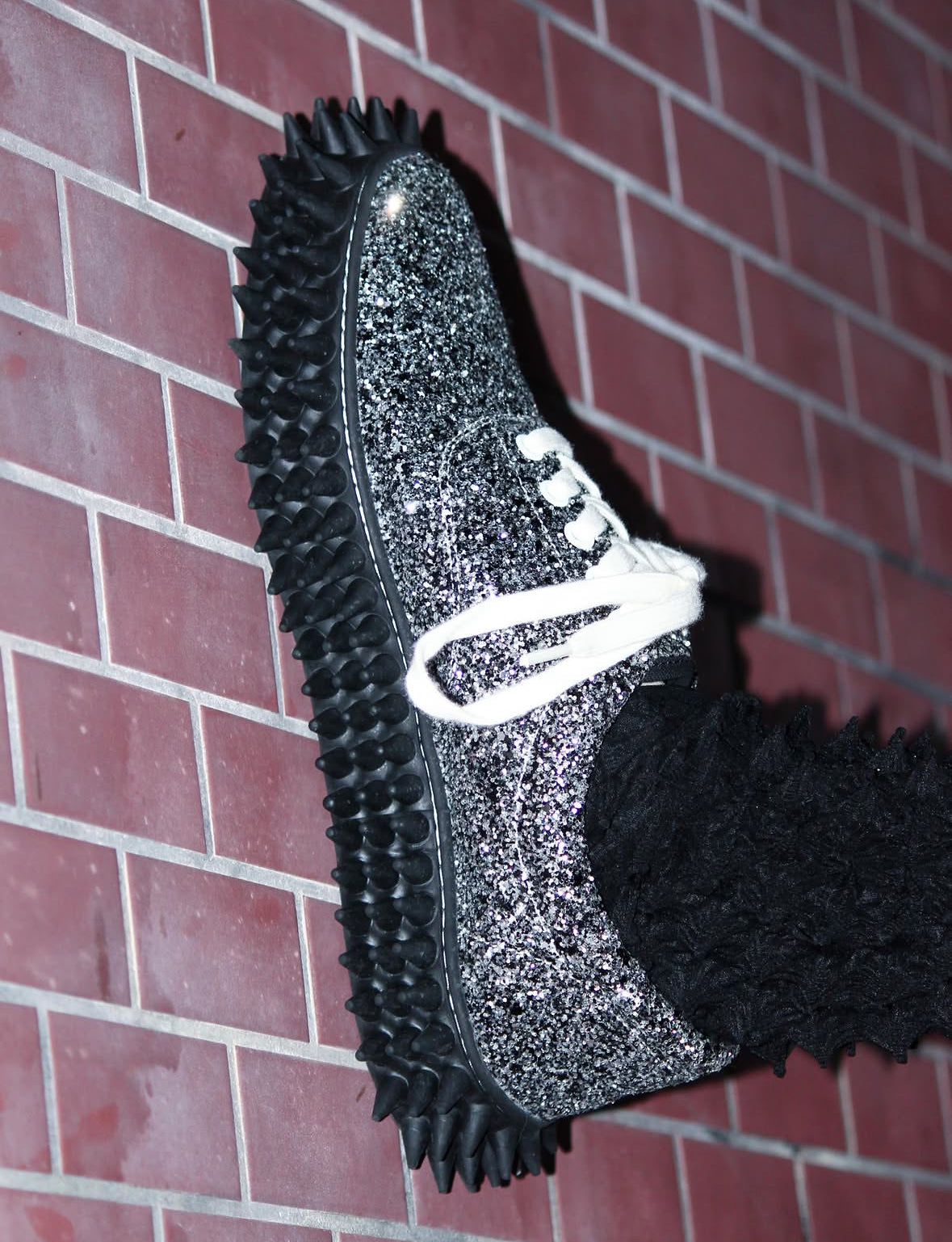【doublet 26AW,】 GLITTER SPIKE SNEAKER/SILVER