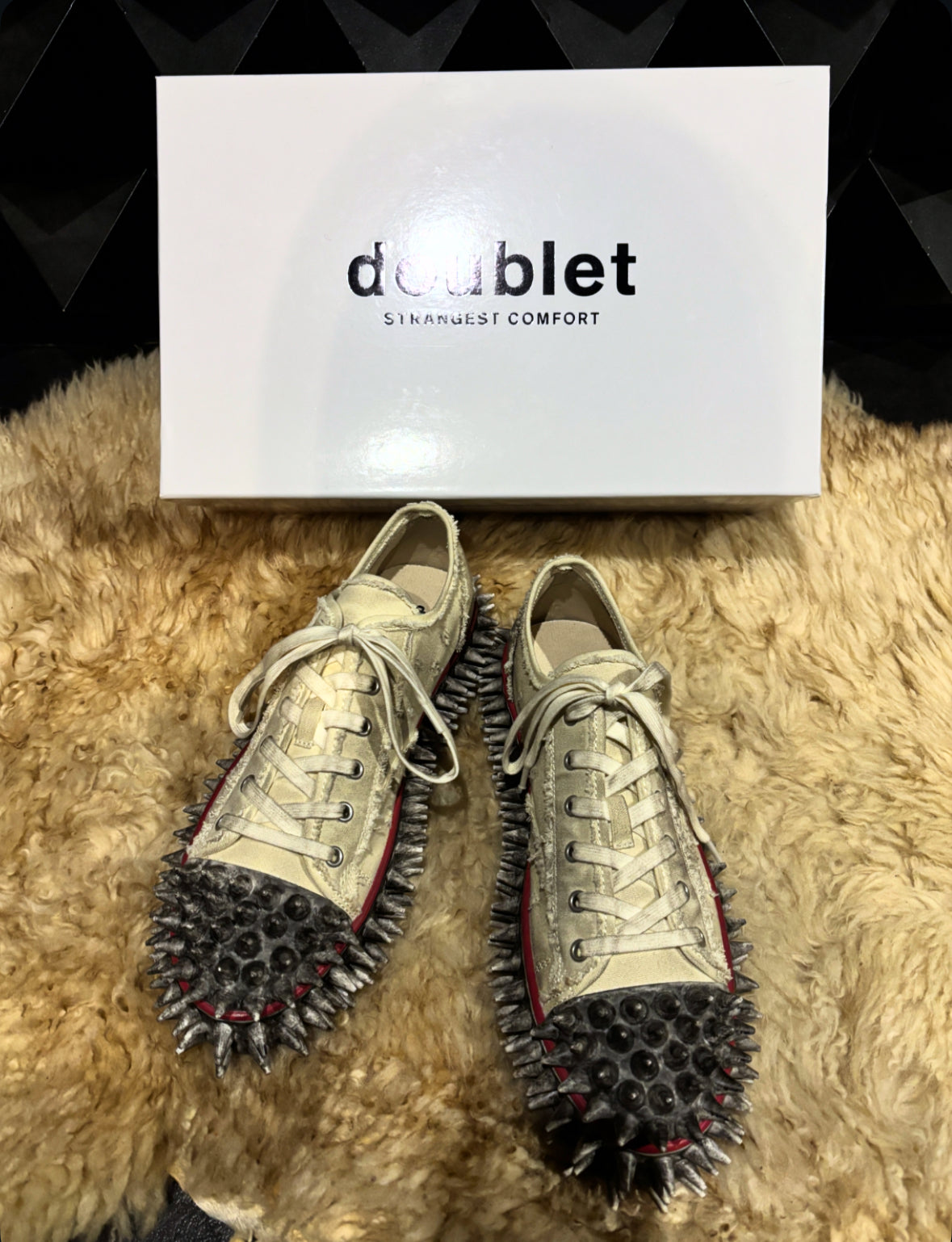 【doublet 26SS,】DIRTY SPIKE TOE CAP SNEAKER
