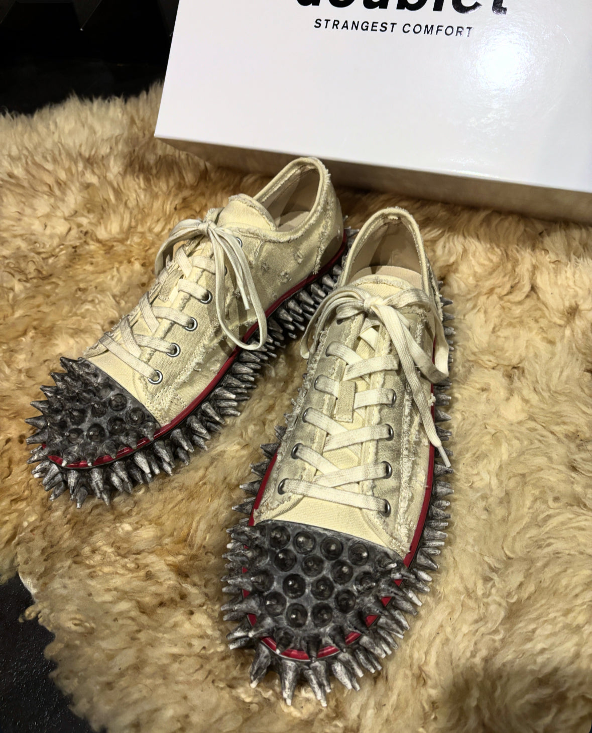 【doublet 26SS,】DIRTY SPIKE TOE CAP SNEAKER