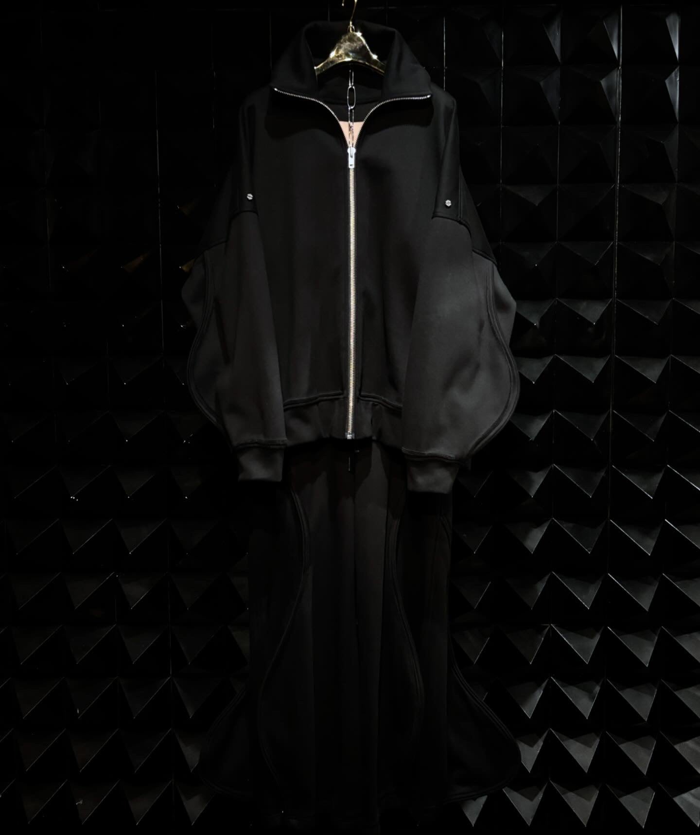 【seivson 26SS,】Laser-Cut Structured Jacket 	& Laser-Cut Structured Pants Pants