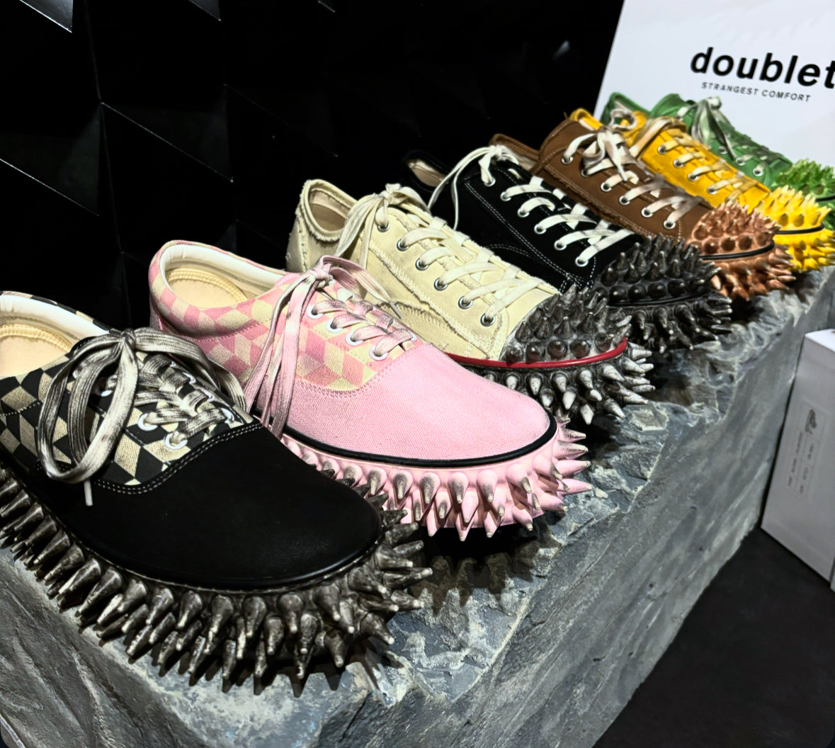【doublet 26SS,】DIRTY SPIKE TOE CAP SNEAKER