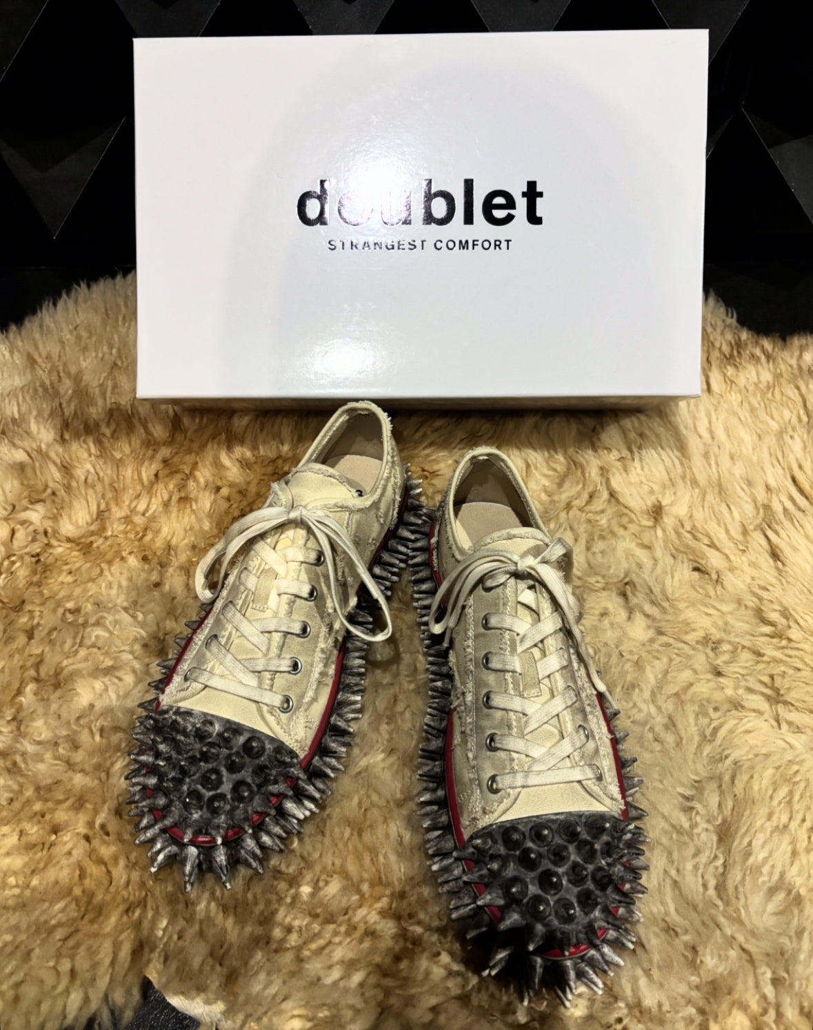 【doublet 26SS,】DIRTY SPIKE TOE CAP SNEAKER