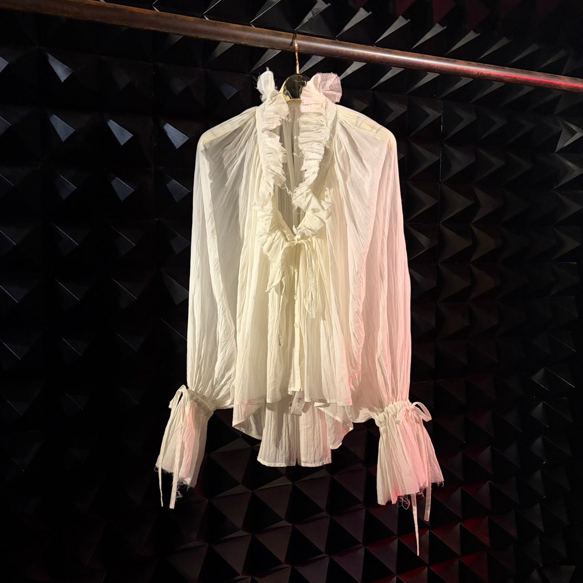 【mukcyen26AW,】cotton frill blouse / white / black