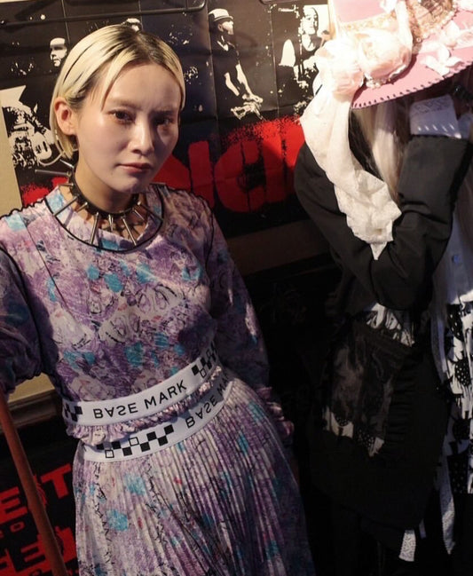 【BASE MARK 25AW,】 Print velor long sleeve Tee & Print velor pleated skirt