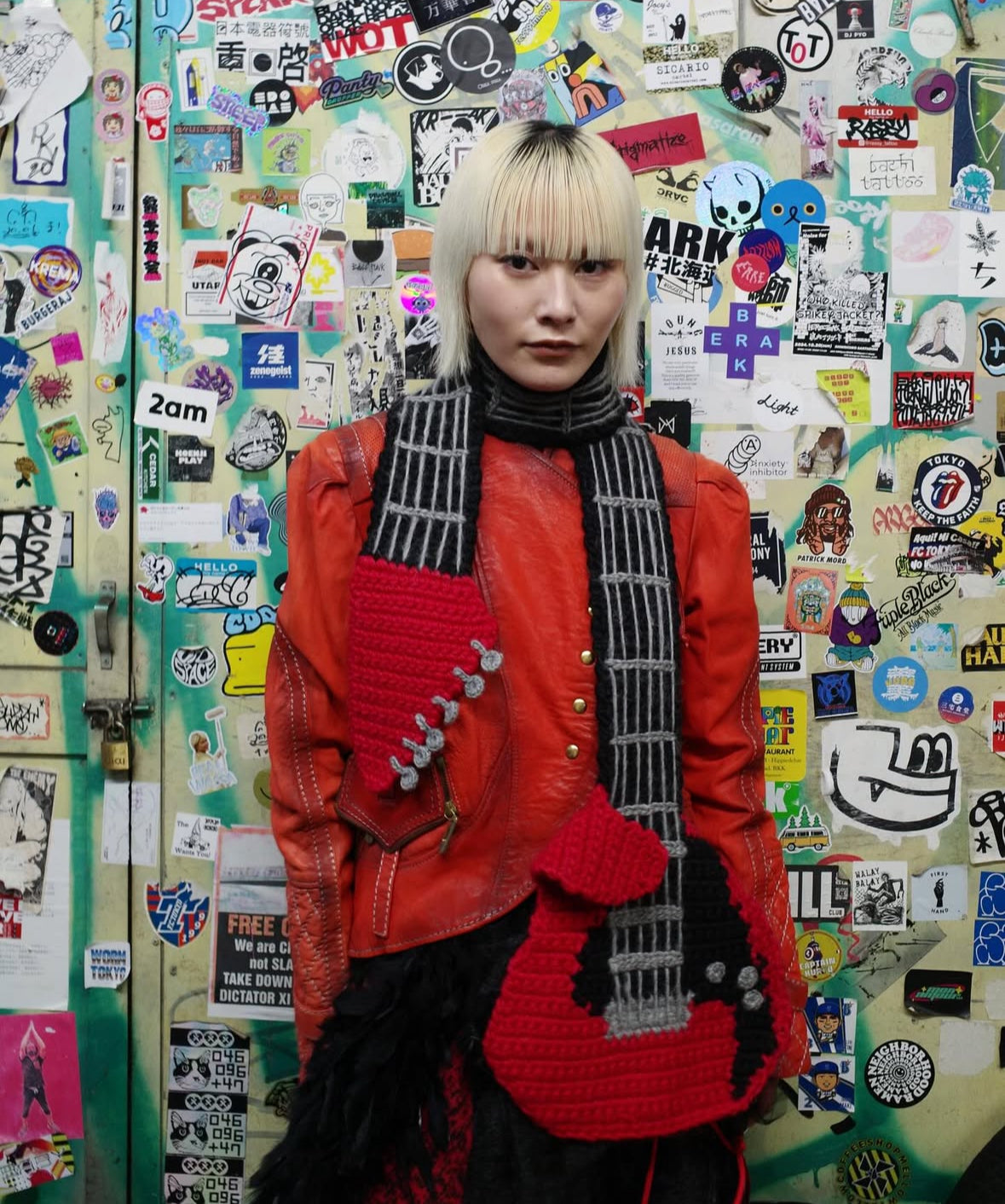 【LIBRIO MENDONÇA 25AW,】
TOMODACHI GUITTER MUFFLER