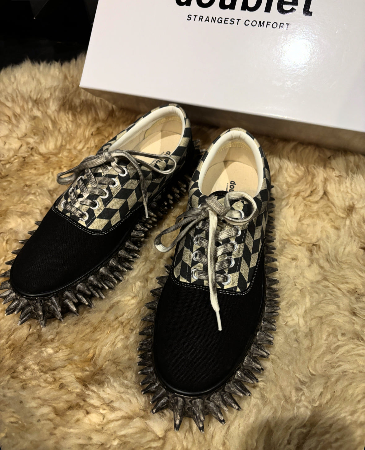 【doublet 26SS,】DIRTY SPIKE CANVAS SNEAKER