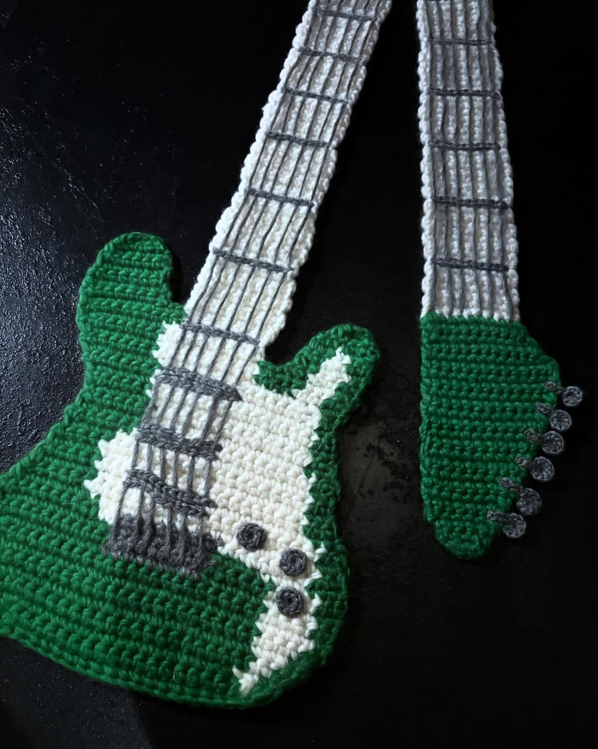 【LIBRIO MENDONÇA 25AW,】
TOMODACHI GUITTER MUFFLER