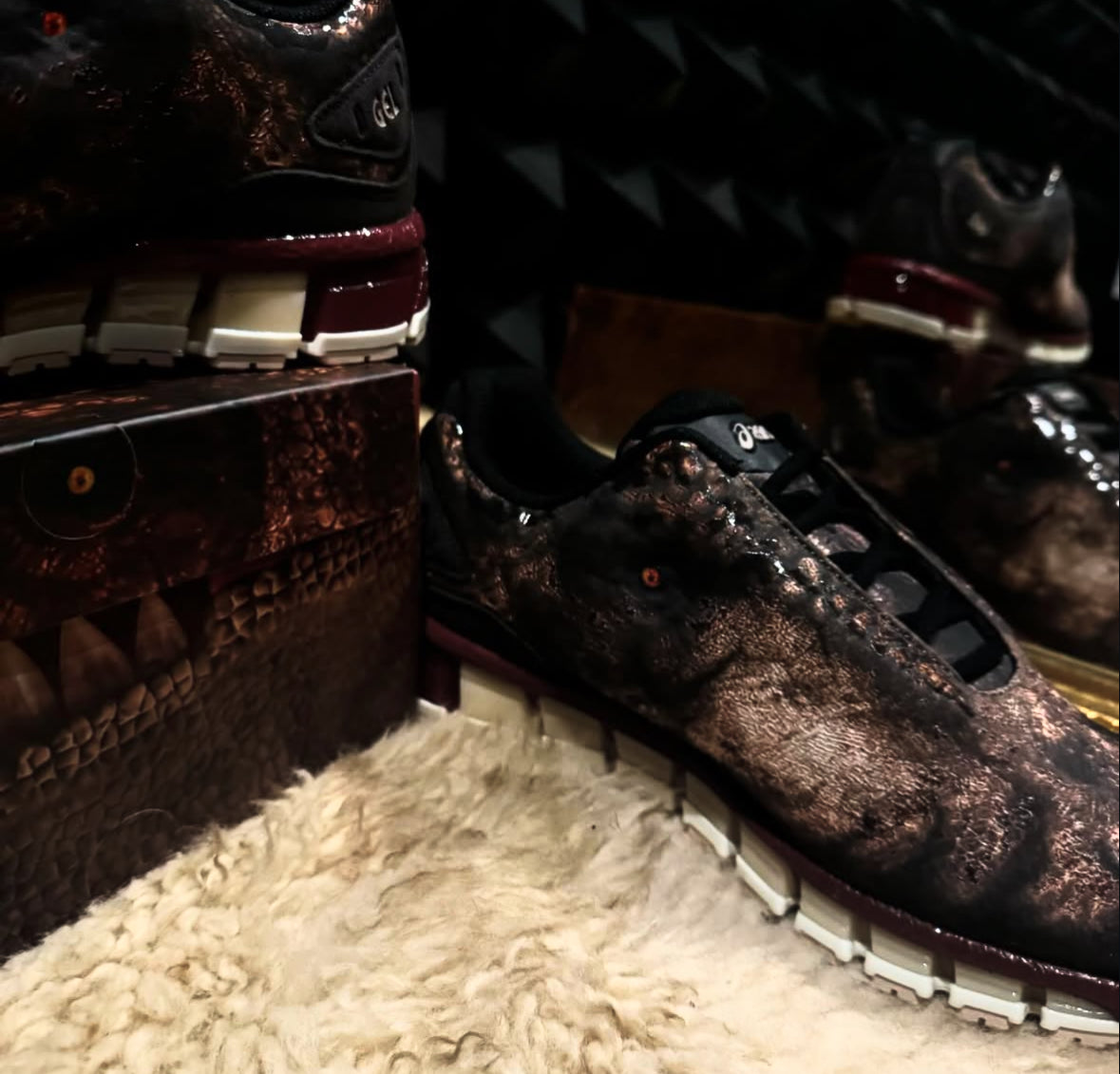 【doublet 26SS,】
　ASICS DINO RUNNERS