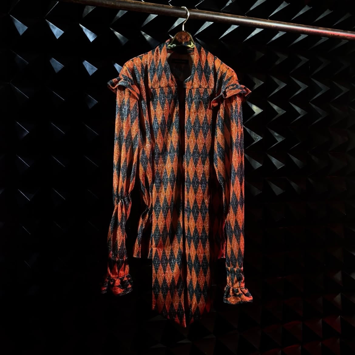 【TENDER PERSON 26AW,】 GLITTER TIE SHIRT / ORANGE