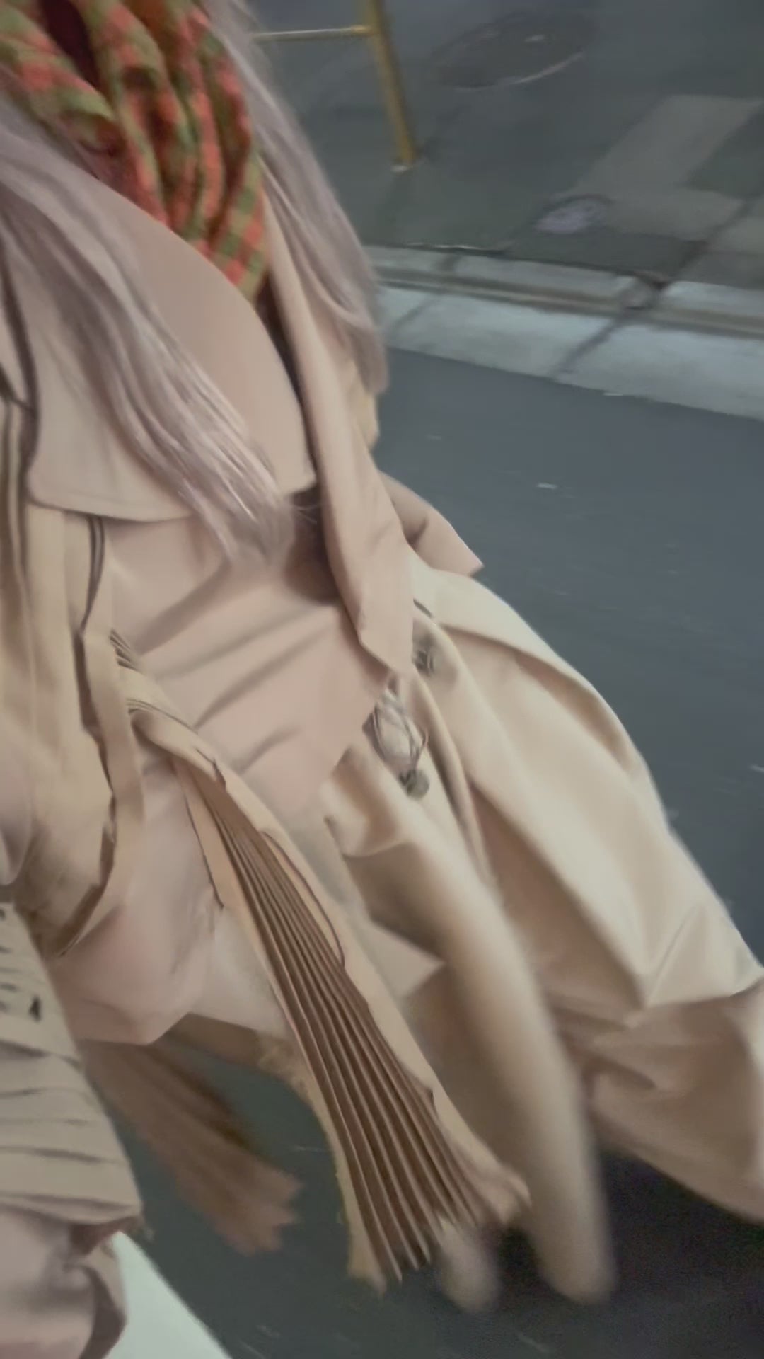 最終値下げ　S fur embroidery trench short S fur embroidery trench short